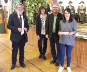 Ehrungen: Alexandra Graf erhielt Anerkennungsnadel und Urkunde 