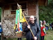 ... am Wildbienenhaus