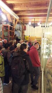 Interessierte Besucher