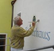 02 Wunderbar wie Malermeister Bemmerl das OWV-Logo hinmalte