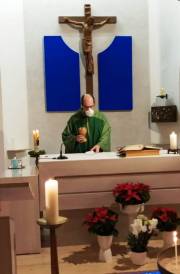 04 Pater Thomas Väth zelebrierte die Hl. Messe